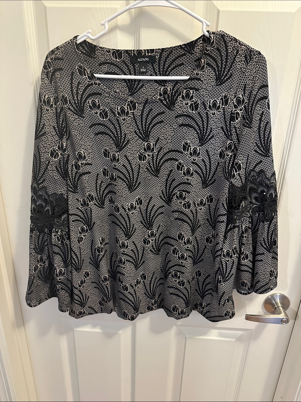 Alfani Black and Gray Floral Bell Sleeve Tunic